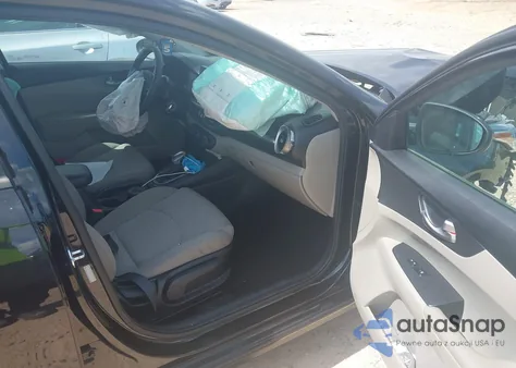 2020 Kia Forte Lxs z USA, uszkodzony, nr VIN 3KPF24AD4LE175702